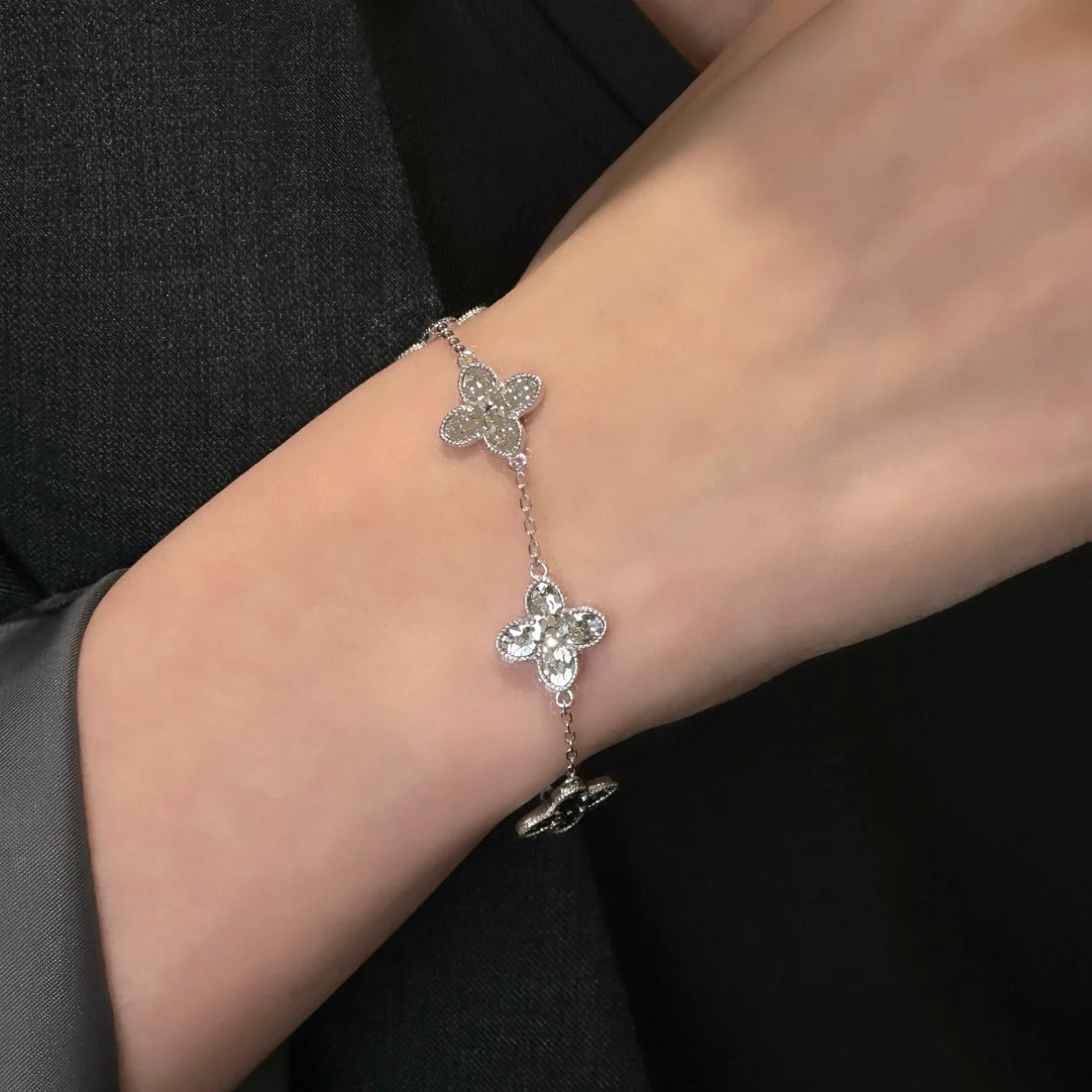 Molten-15 Petal Link Bracelet