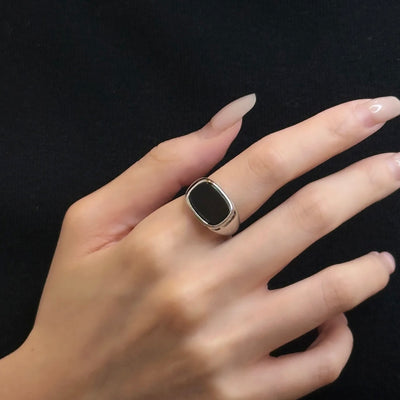 Molten-02 Onyx Signet Ring