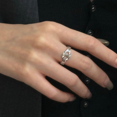 Molten-20 Hammered Loop Ring