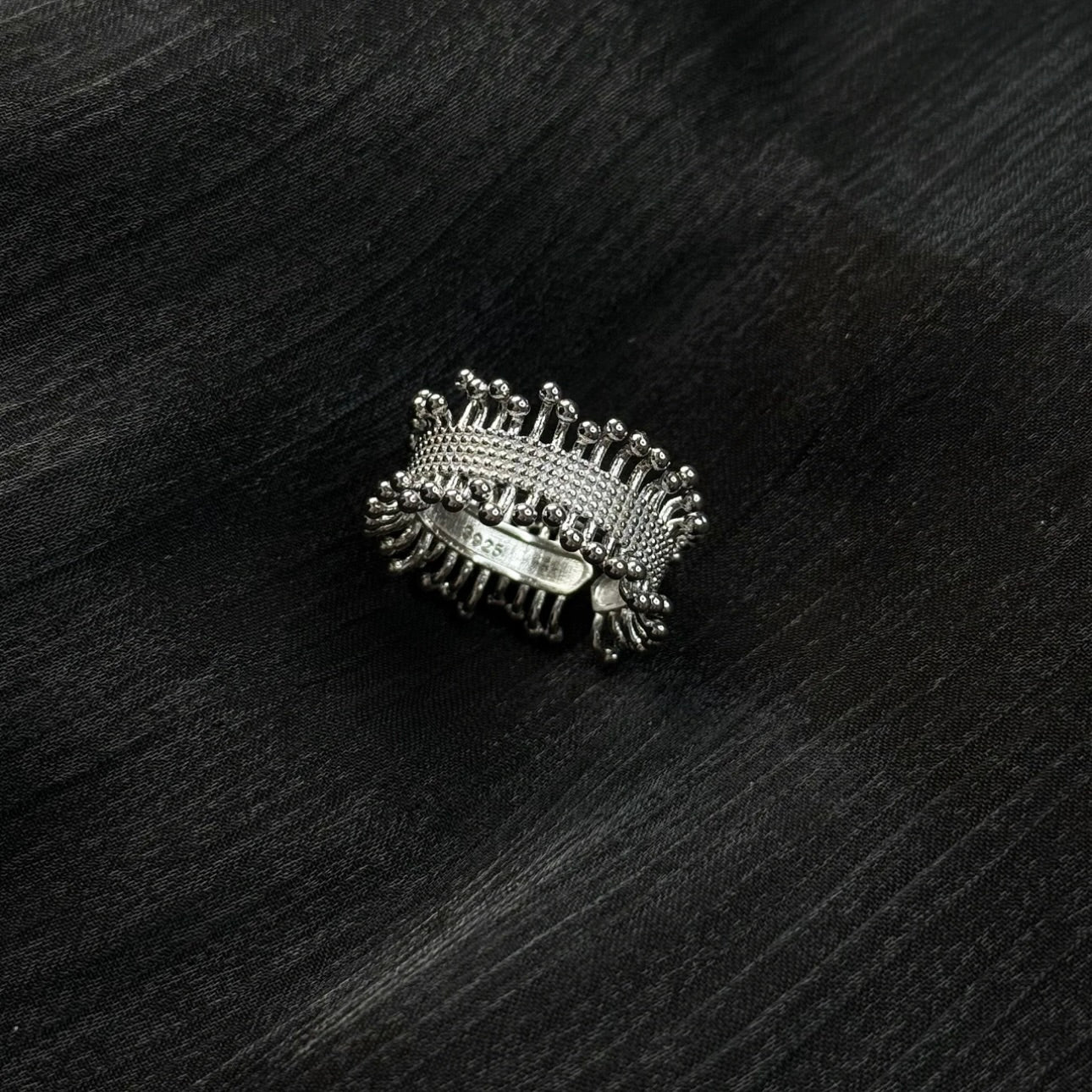 Molten-21 Beaded Lattice Ring