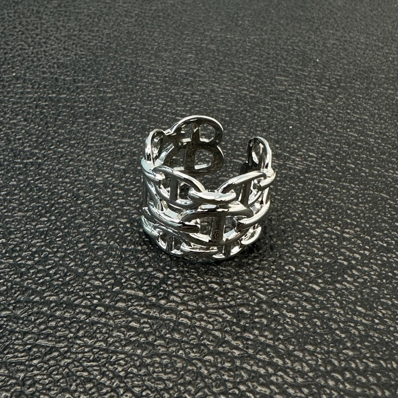 Molten-35 Link Matrix Ring