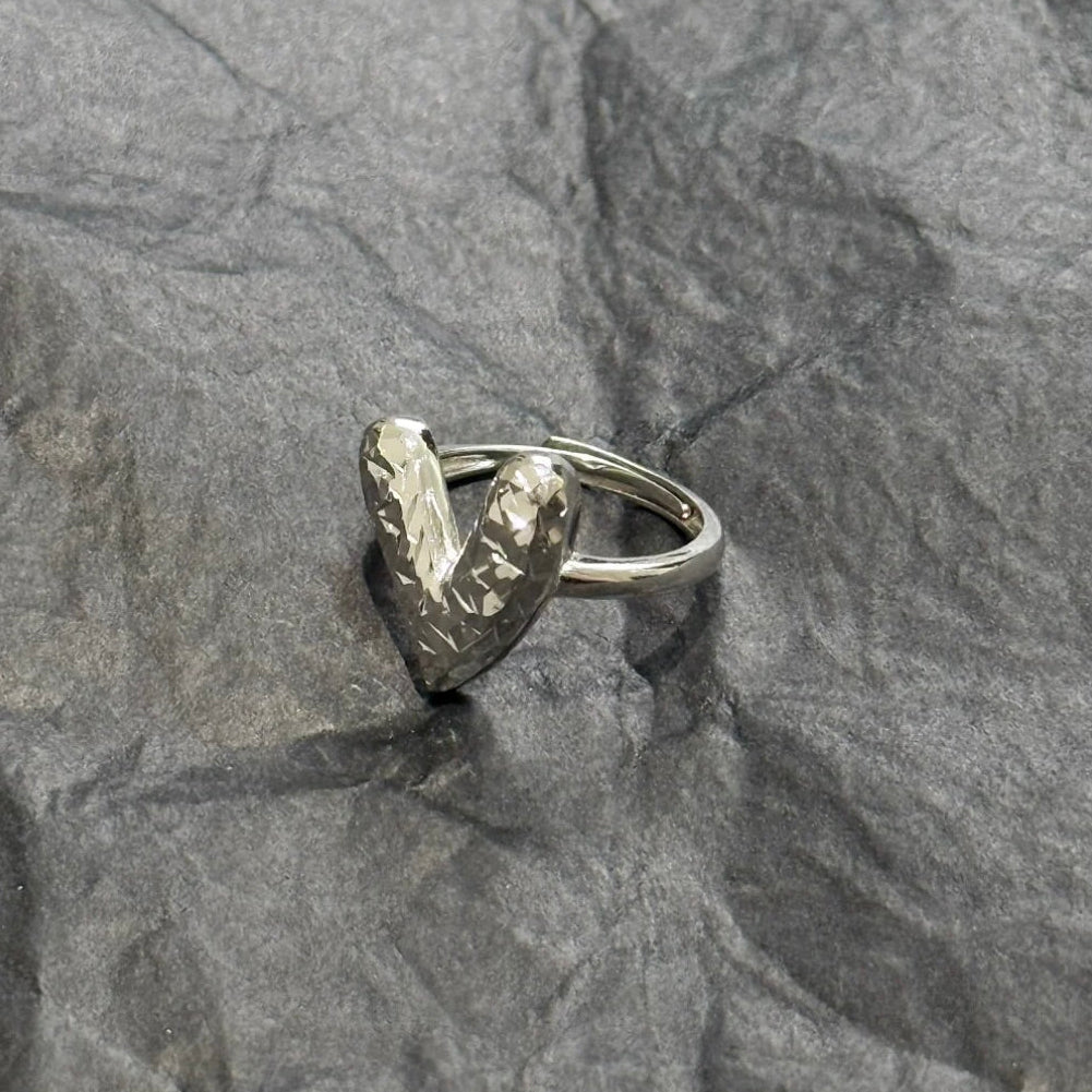 Molten-03 Crater Heart Ring