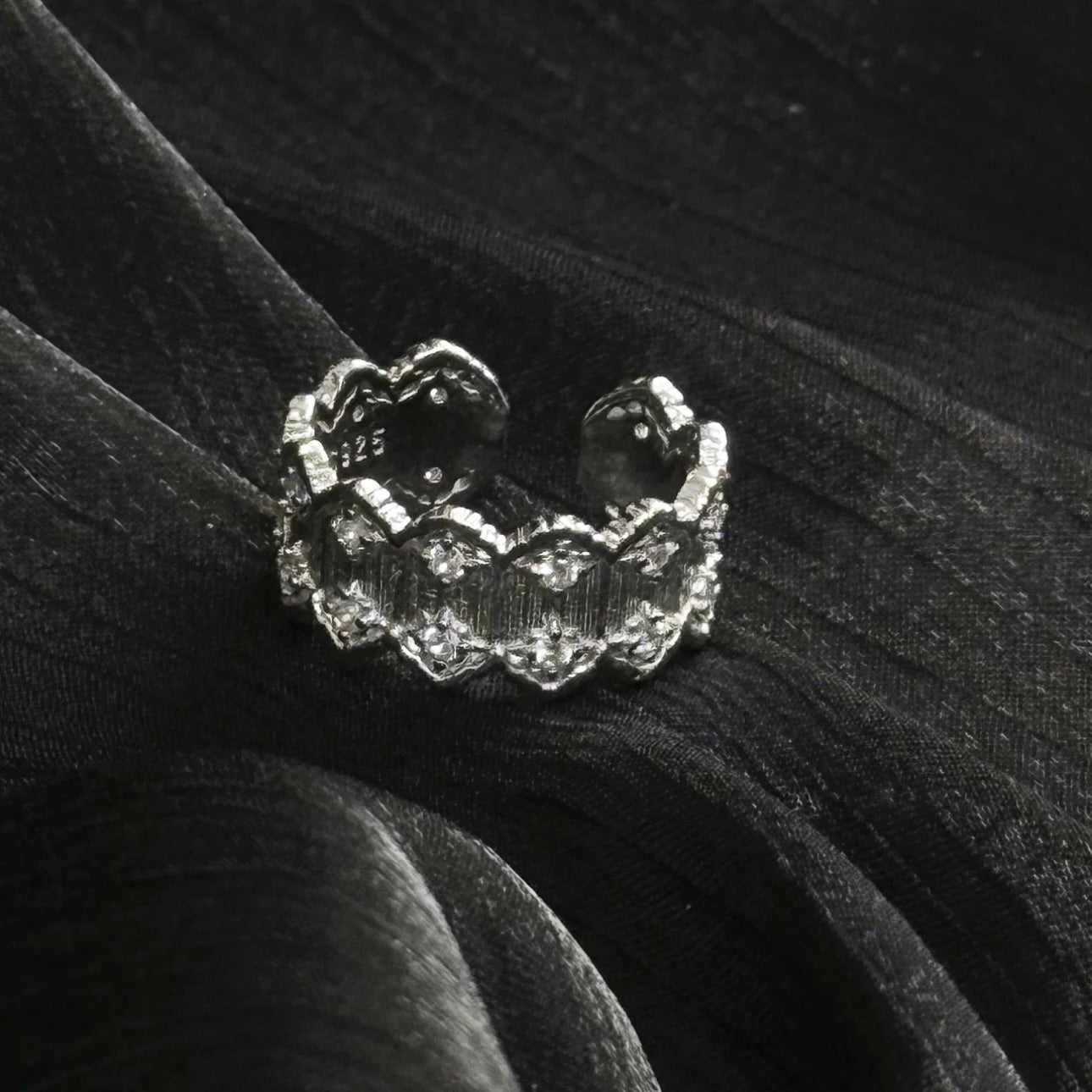 Molten-04 Lattice Shine Band