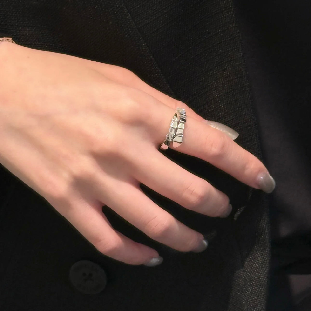 Molten-51 Cubic Motion Ring