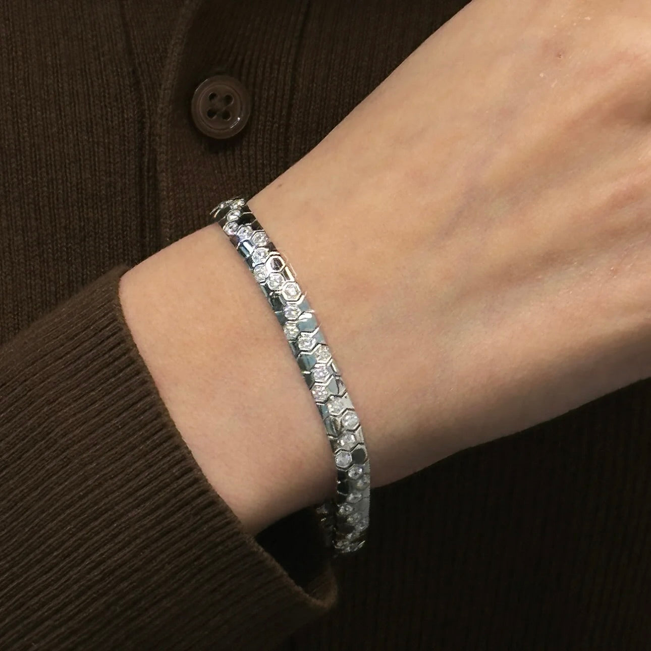 Molten-52 Hex Gleam Bracelet