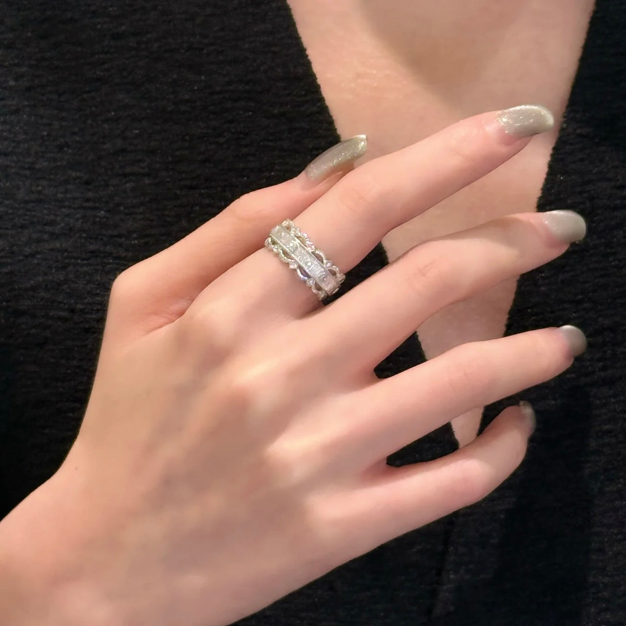 Molten-77 Crest Halo Ring